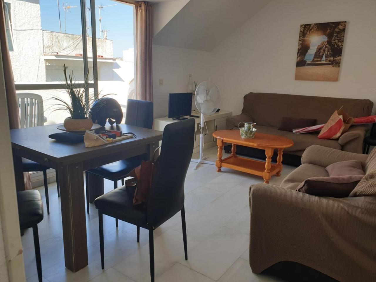 Apartamento Decada Cervantes 19 فوينخيرولا المظهر الخارجي الصورة