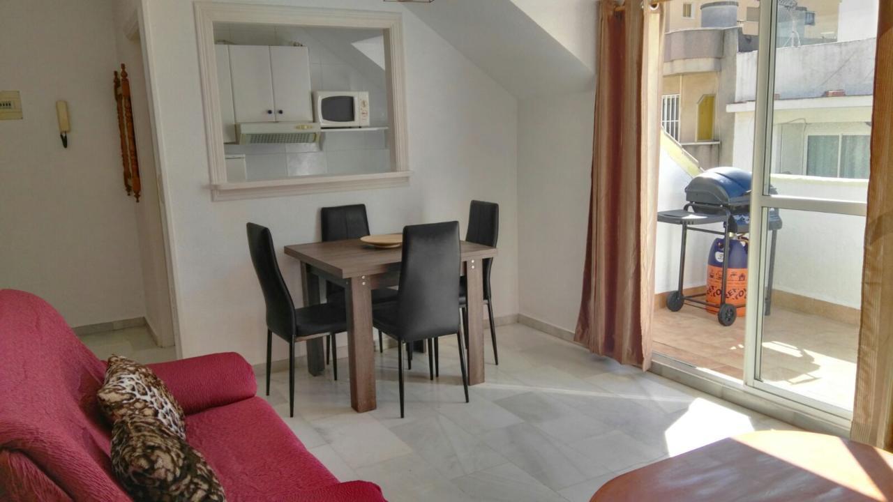 Apartamento Decada Cervantes 19 فوينخيرولا المظهر الخارجي الصورة